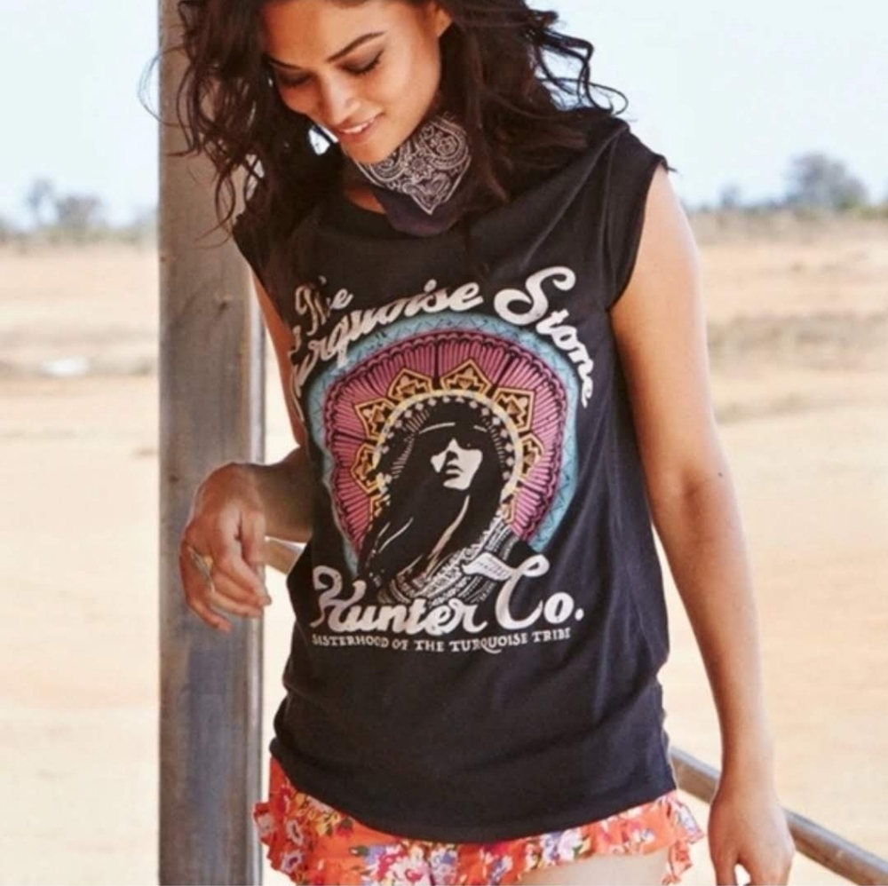 Spell~Turquoise Stone Hunter Co. Tee - Picture 2 of 10